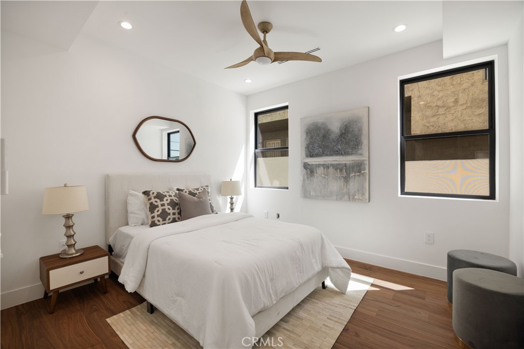 2111 Clark A