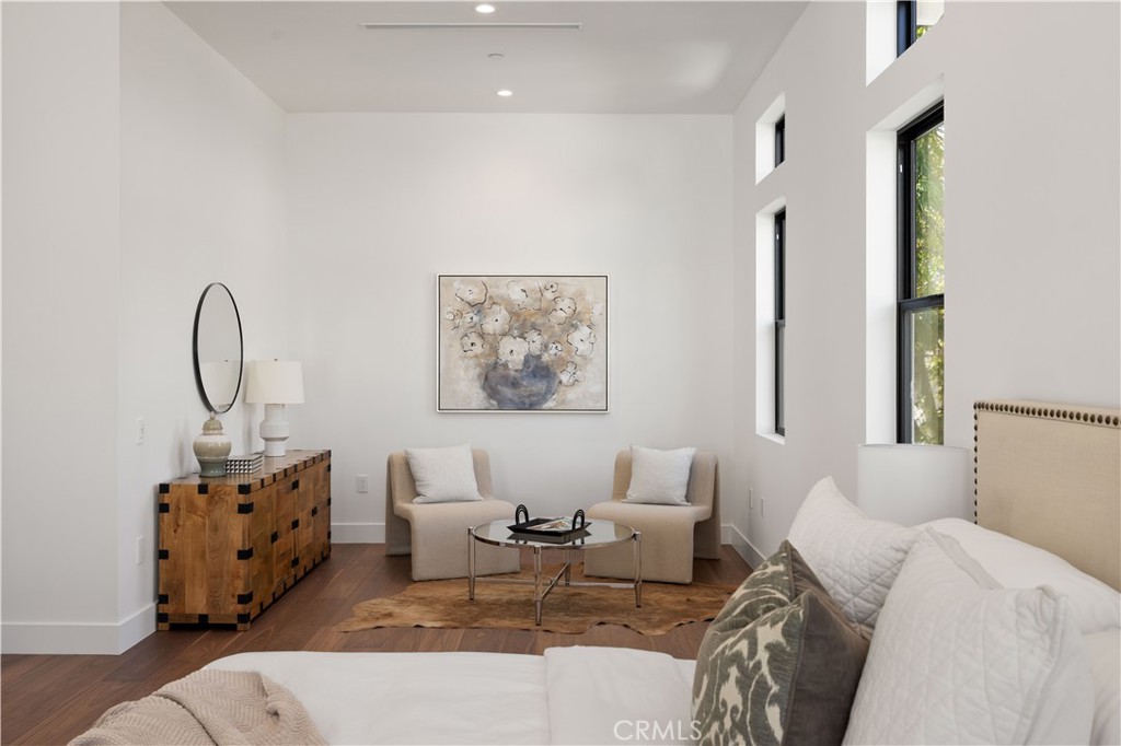2111 Clark A