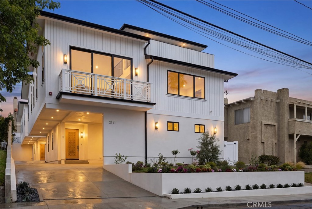 2111 Clark A