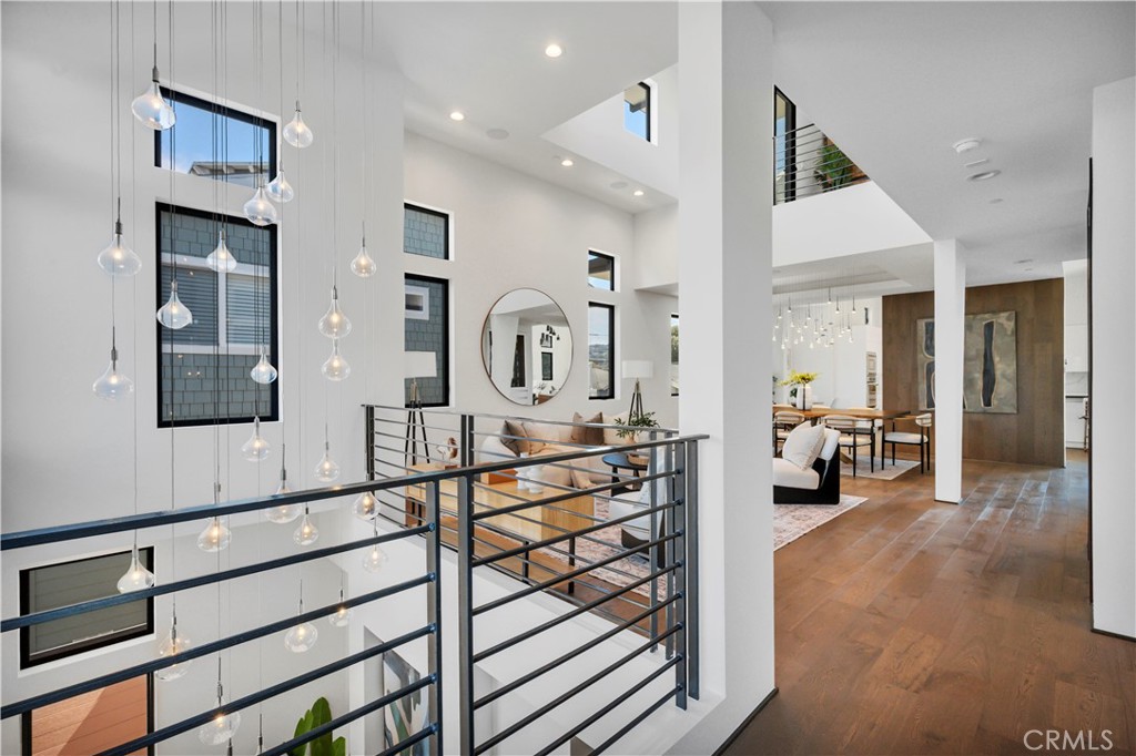 332 Avenue E
