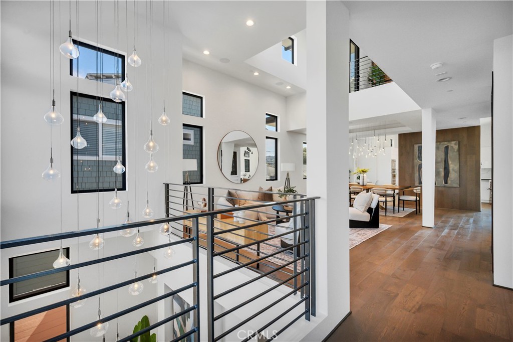 332 Avenue E