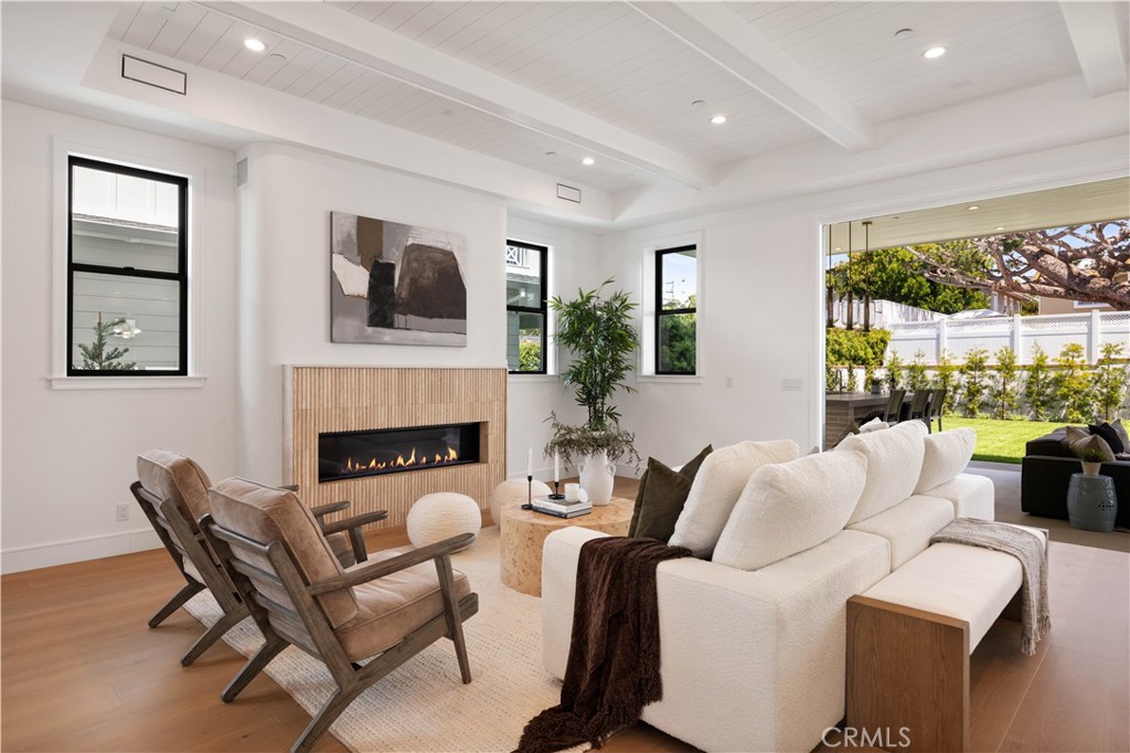 1013 10th Street
