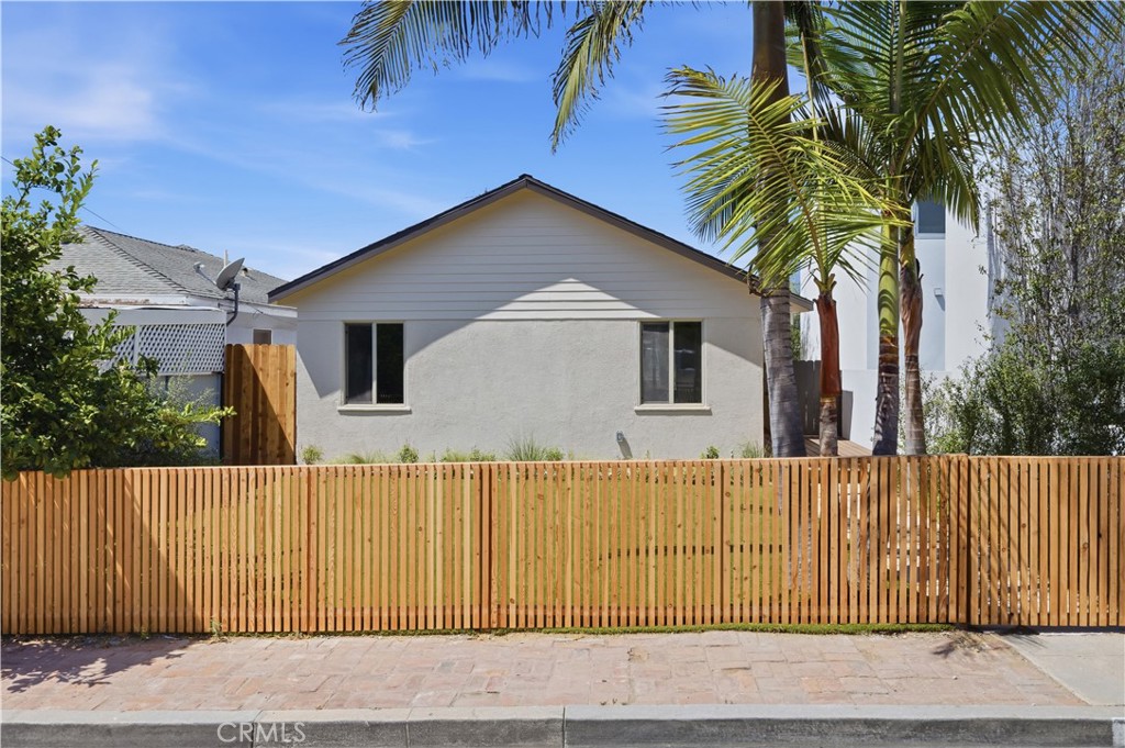 2011 Springfield Avenue