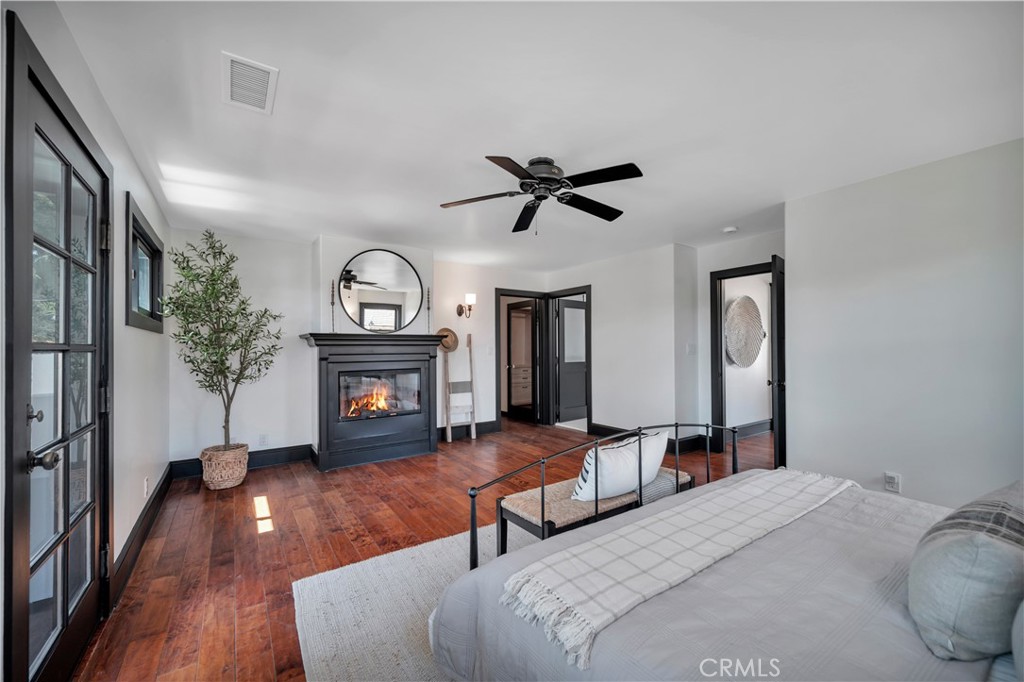 526 W 40th
