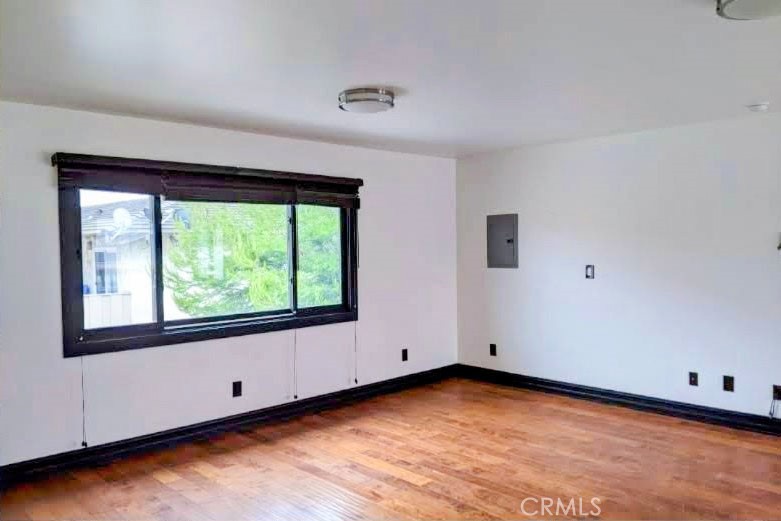 526 W 40th
