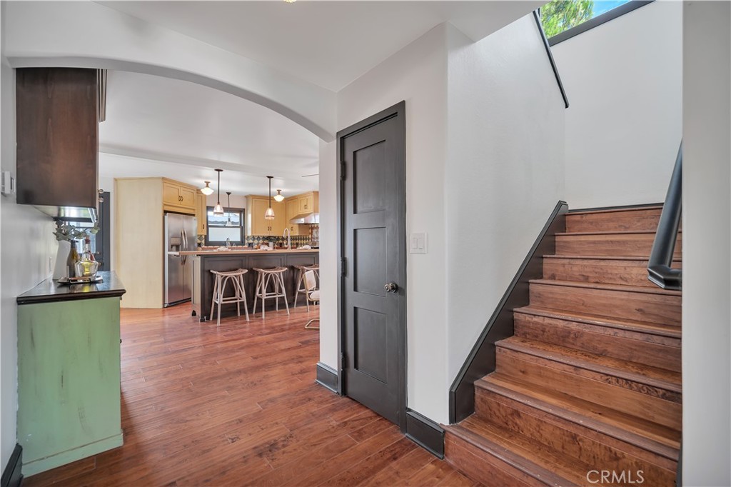 526 W 40th