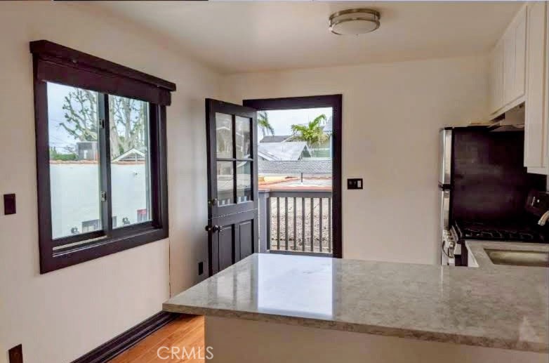 526 W 40th
