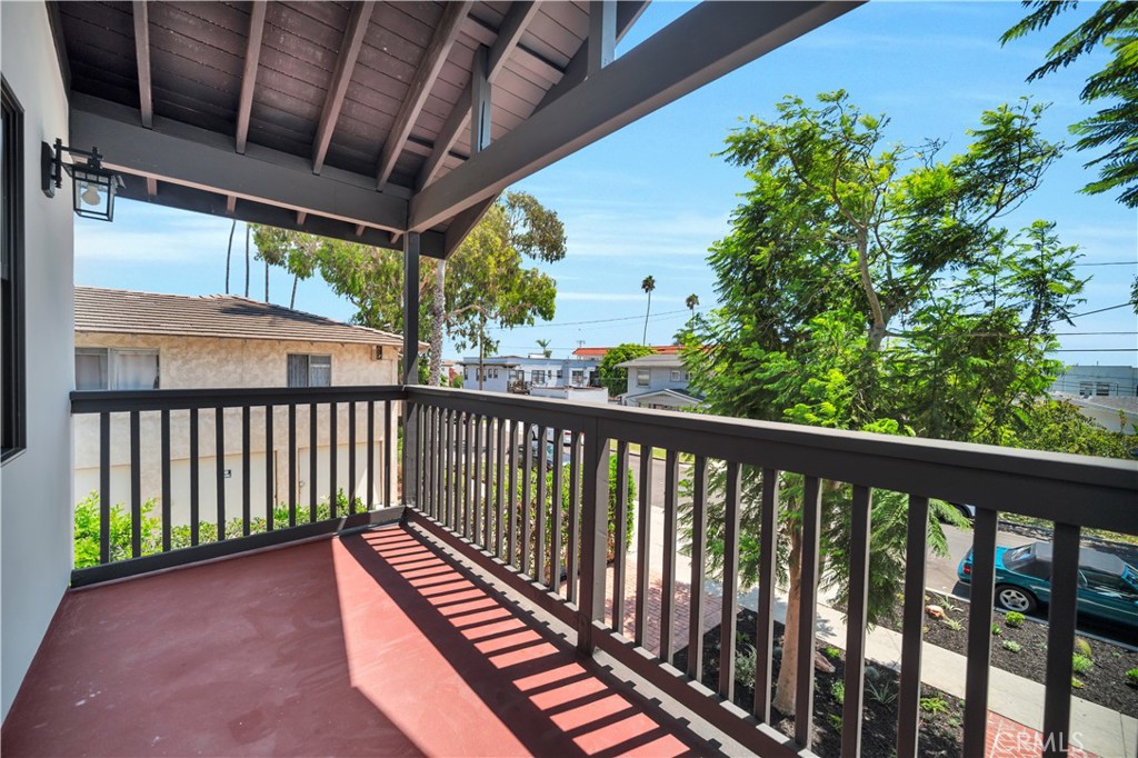 526 W 40th