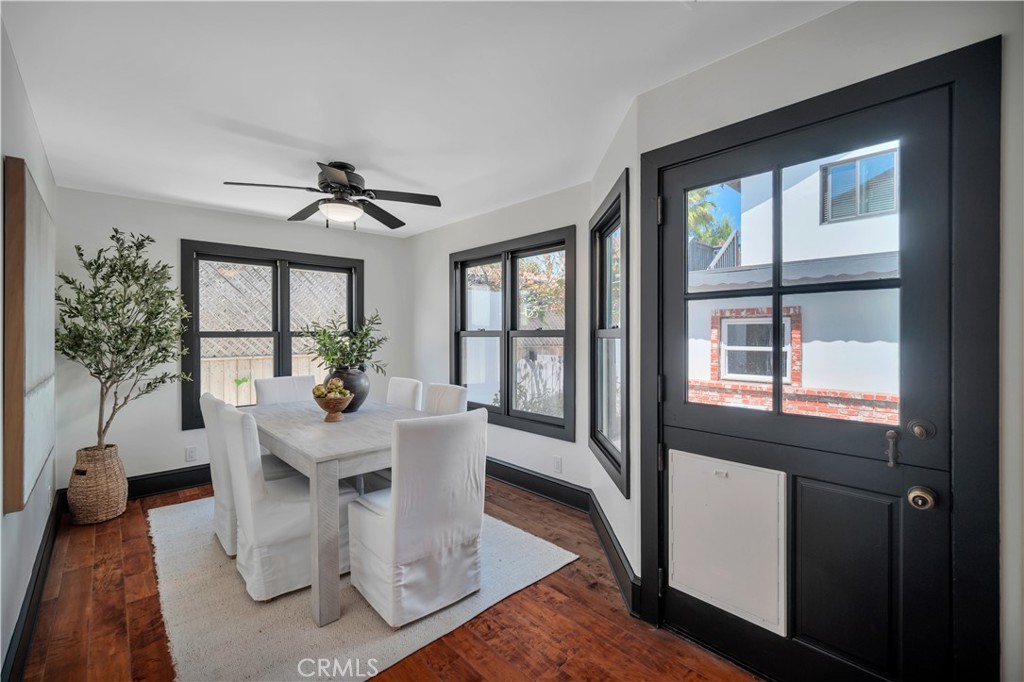 526 W 40th