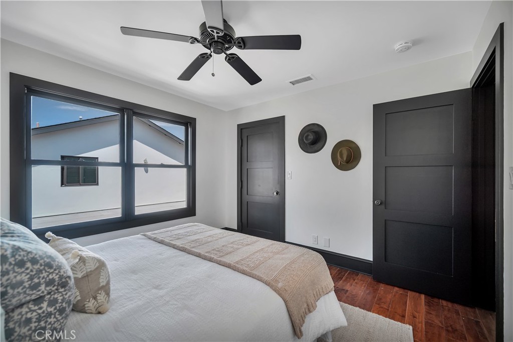 526 W 40th