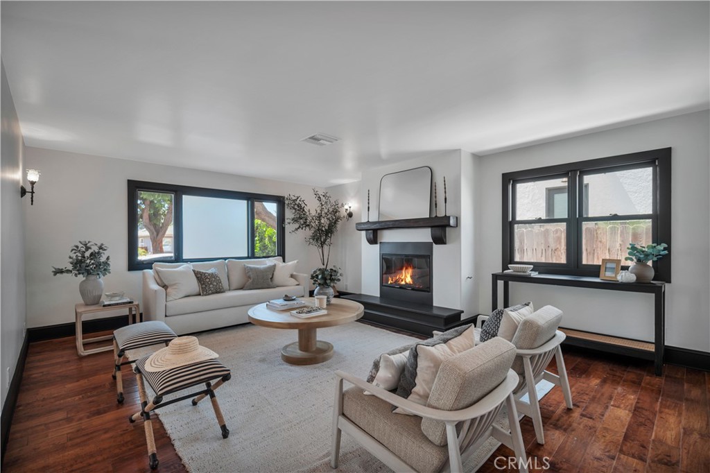 526 W 40th