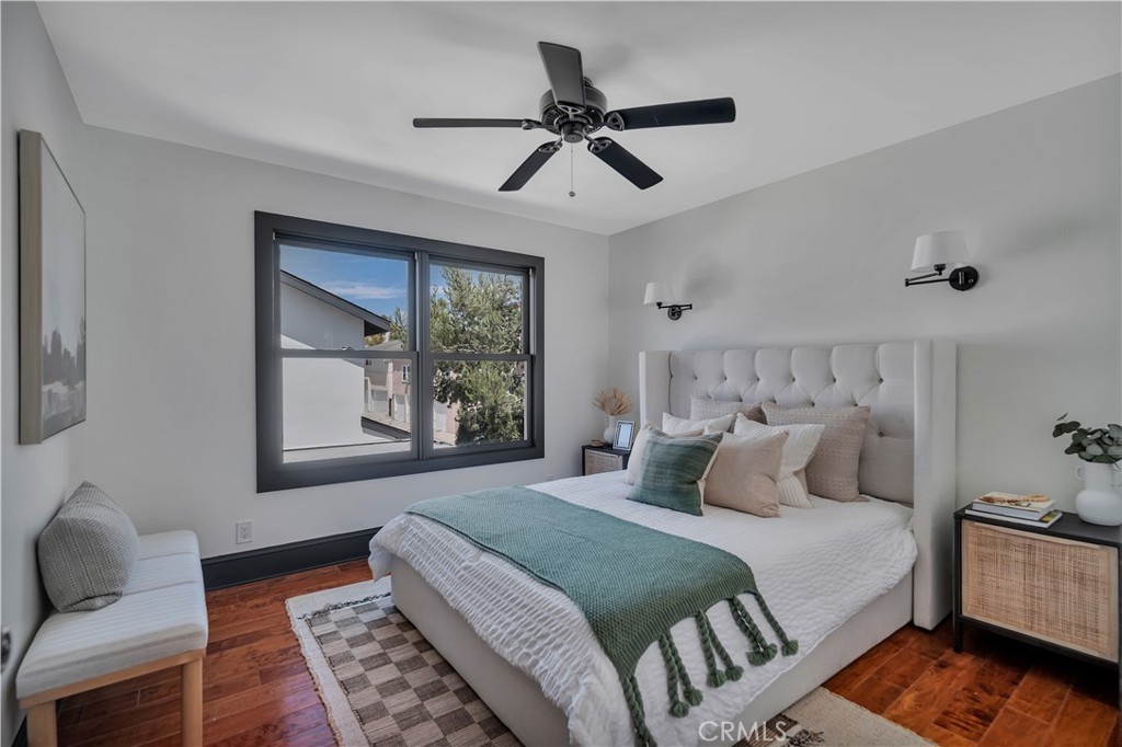 526 W 40th