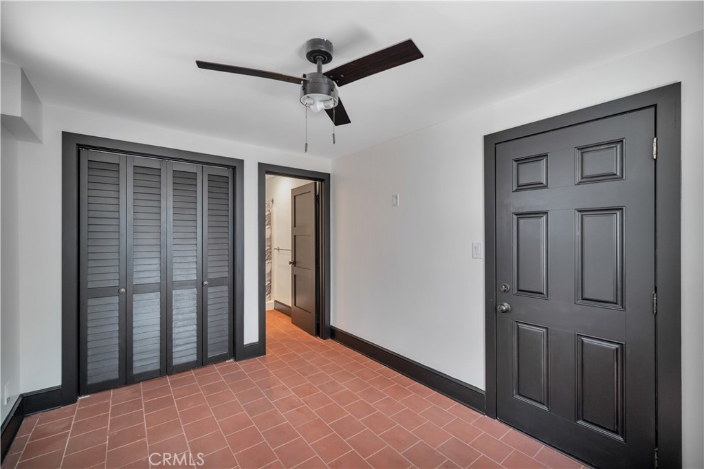 526 W 40th