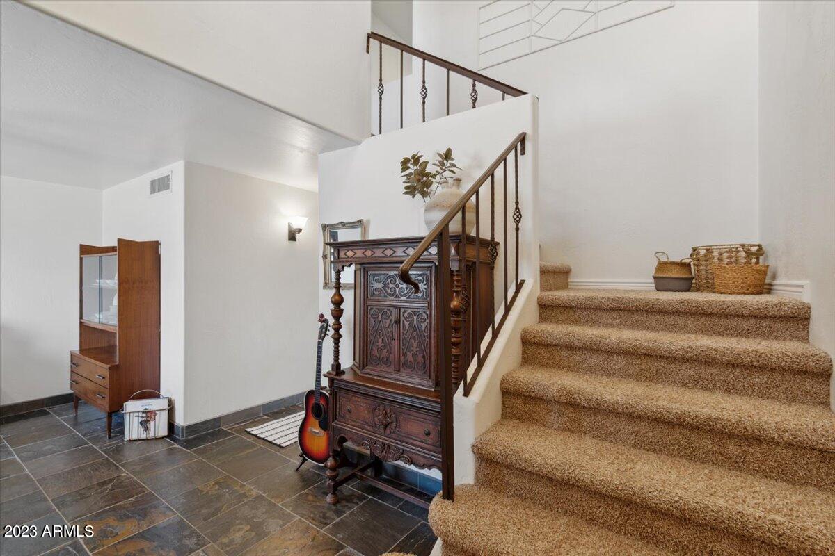 6485 E HERITAGE Road