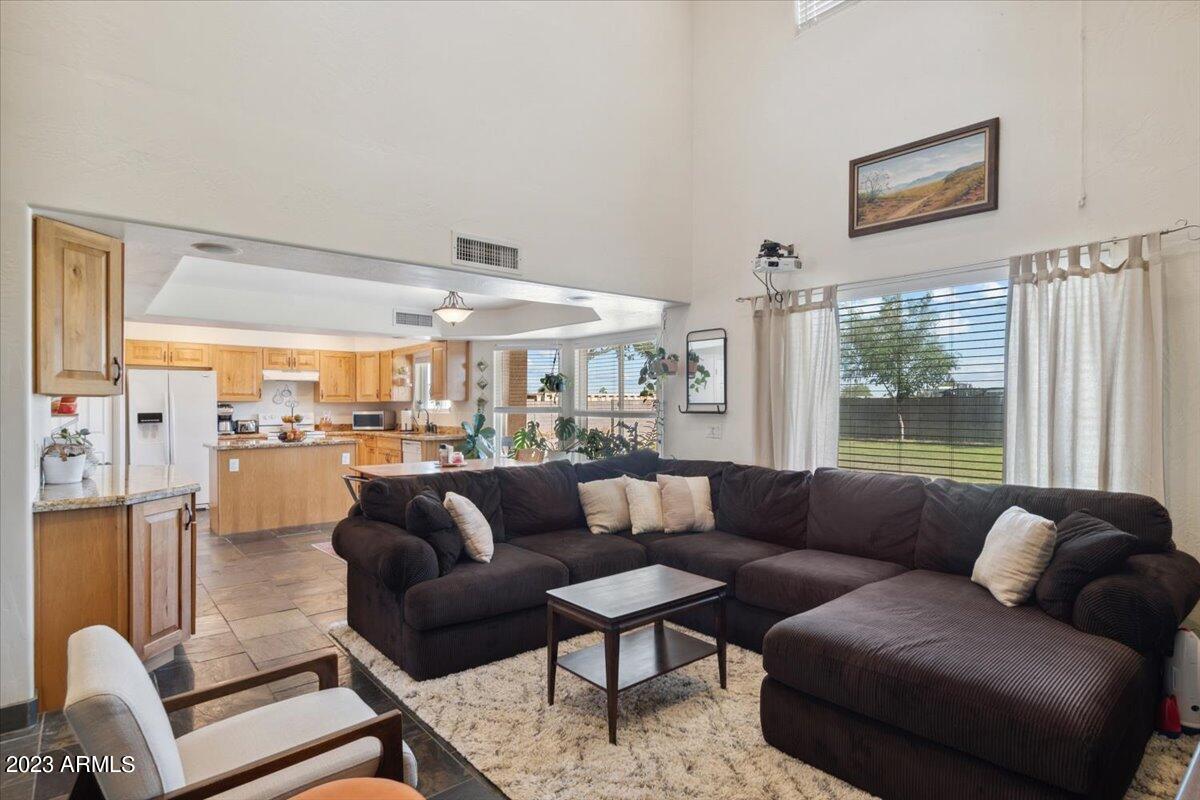 6485 E HERITAGE Road