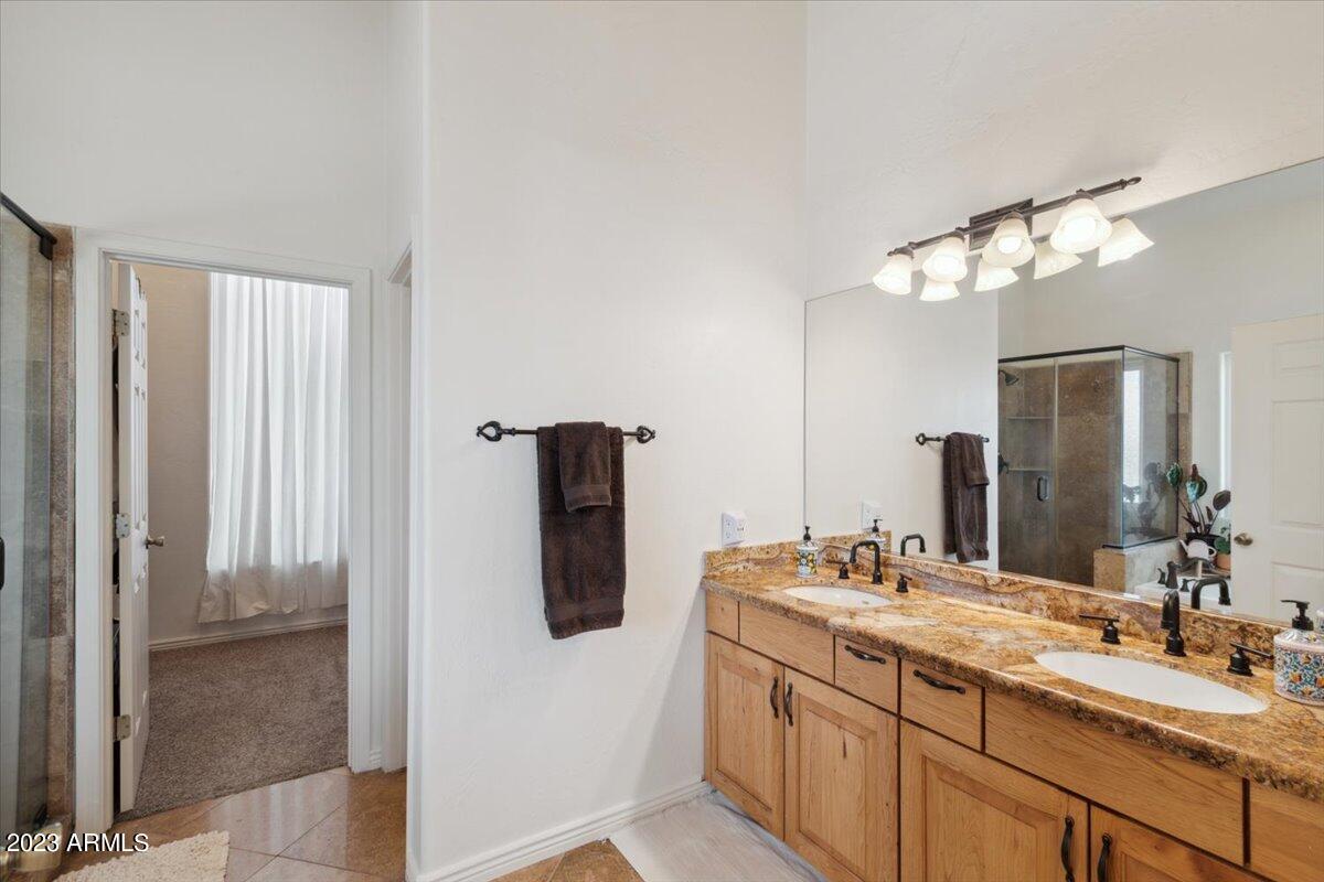 6485 E HERITAGE Road