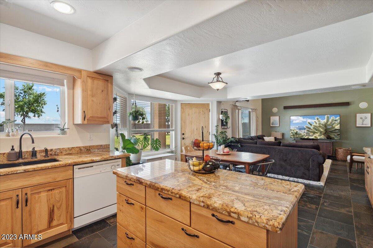 6485 E HERITAGE Road