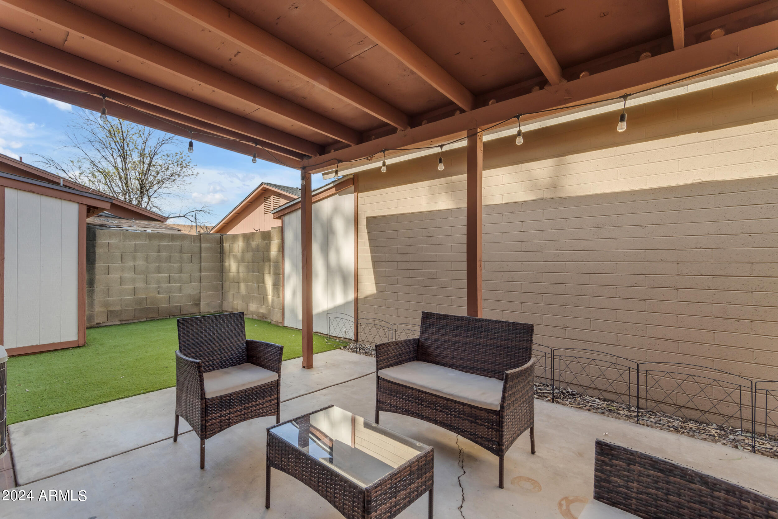 876 S NEBRASKA Street, 9