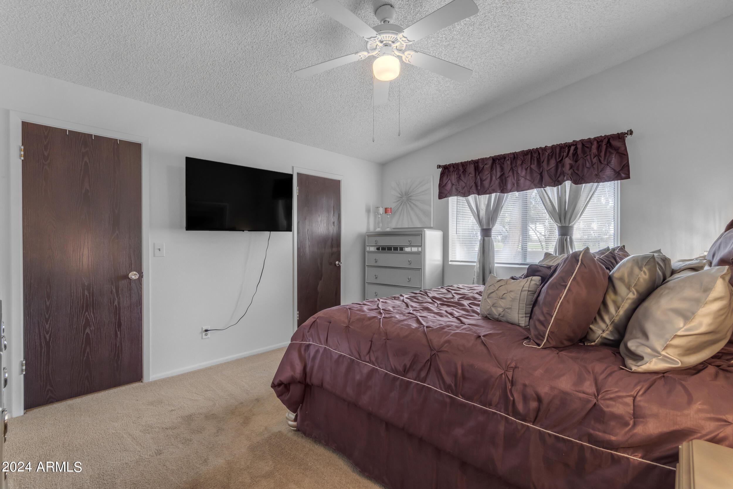 876 S NEBRASKA Street, 9