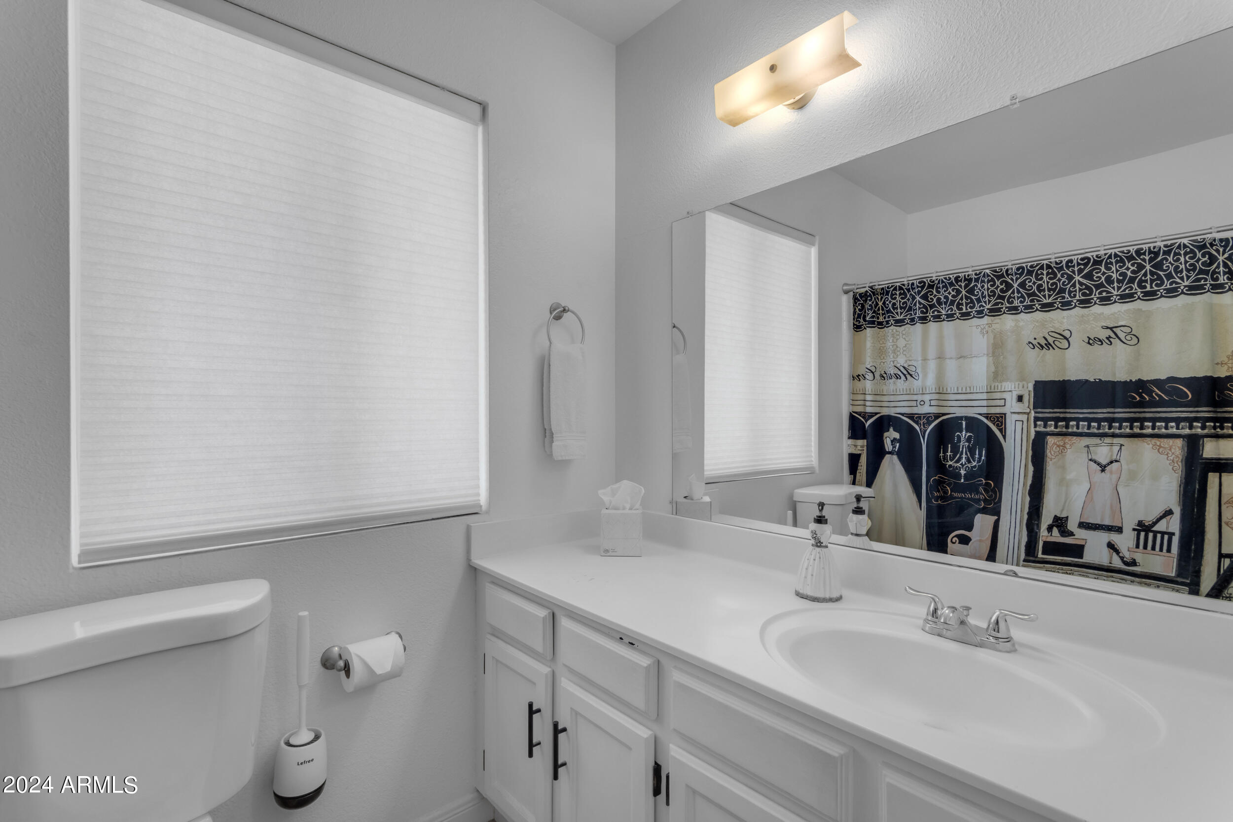 876 S NEBRASKA Street, 9