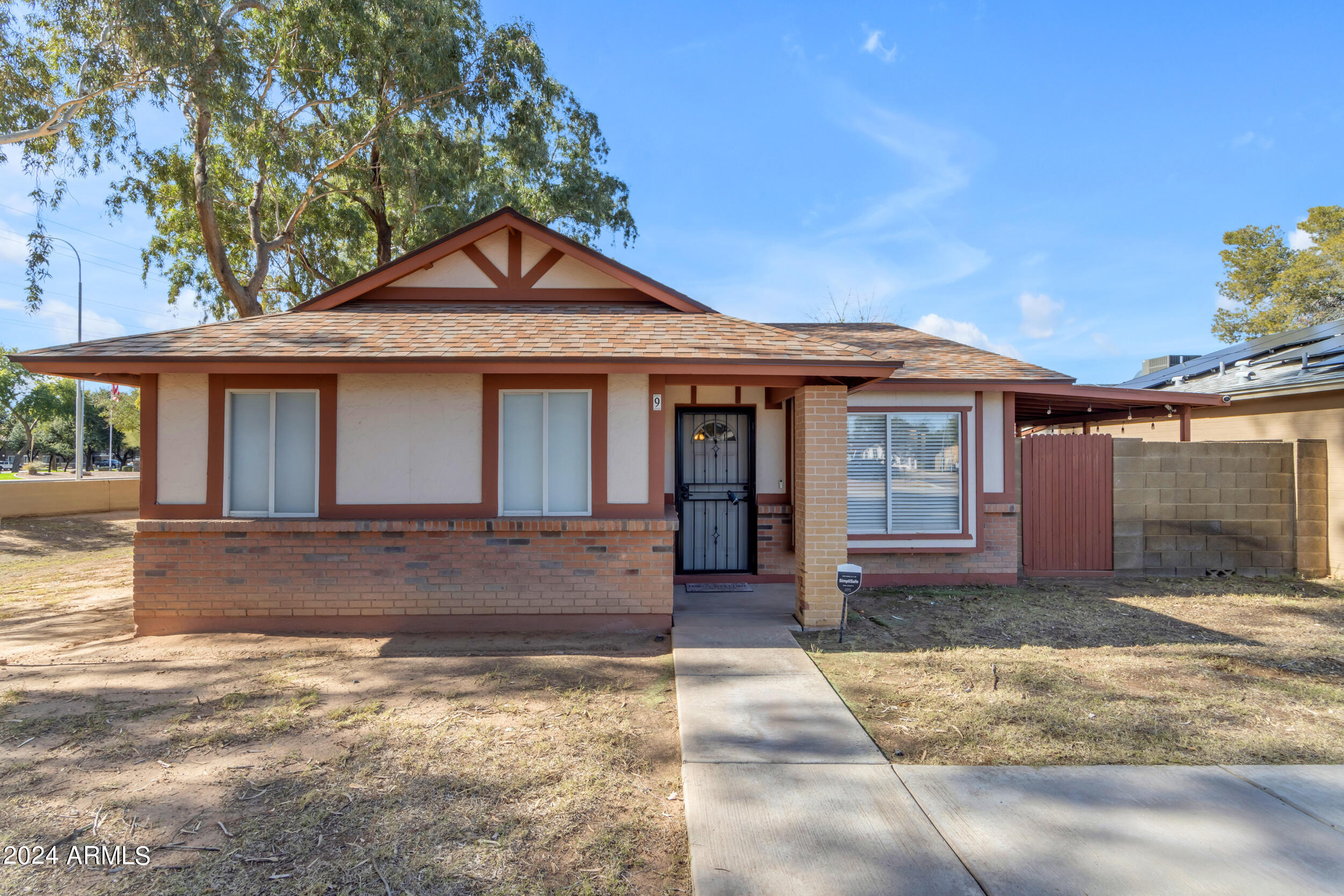 876 S NEBRASKA Street, 9