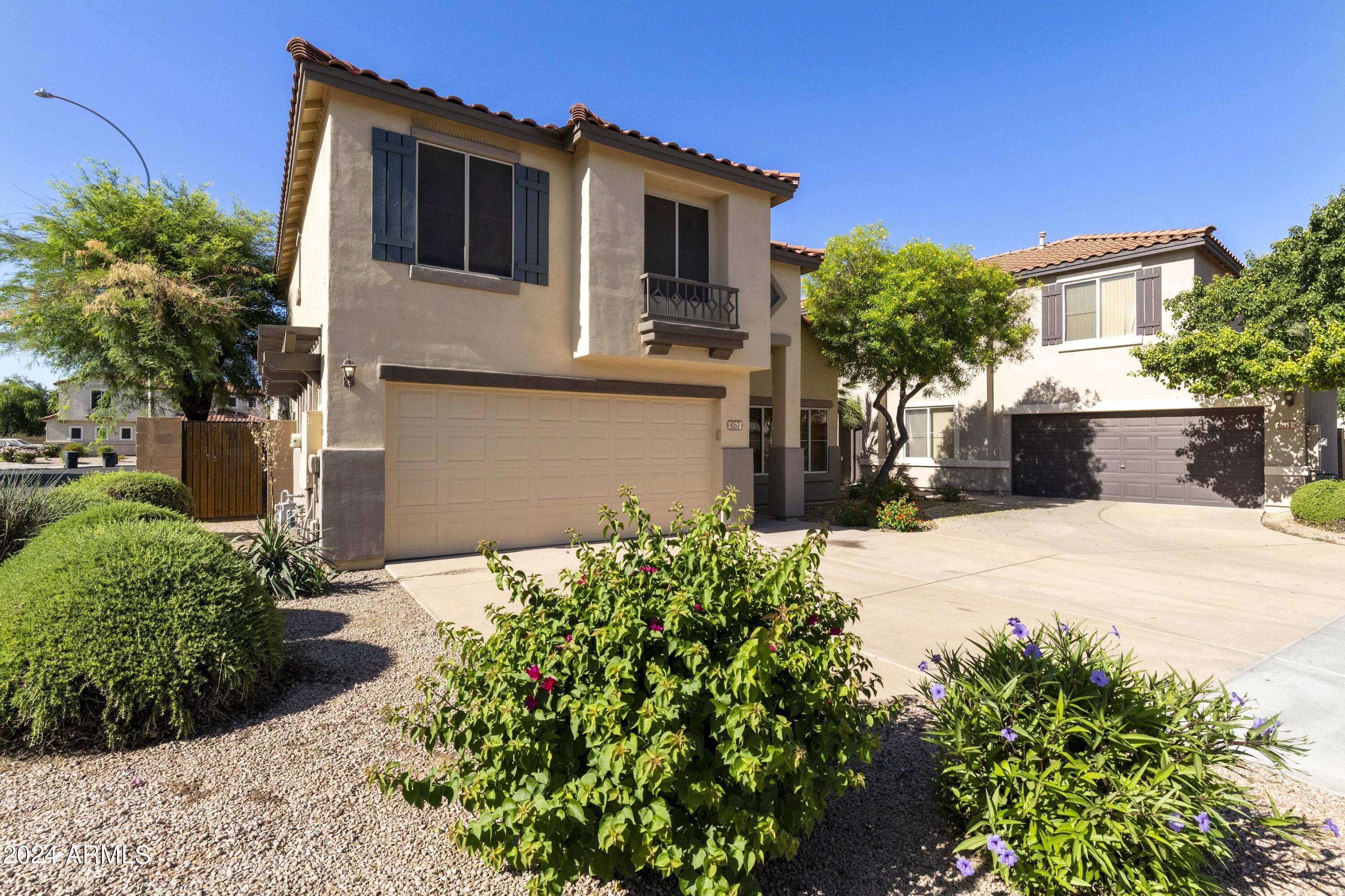 657 E MARIPOSA Place