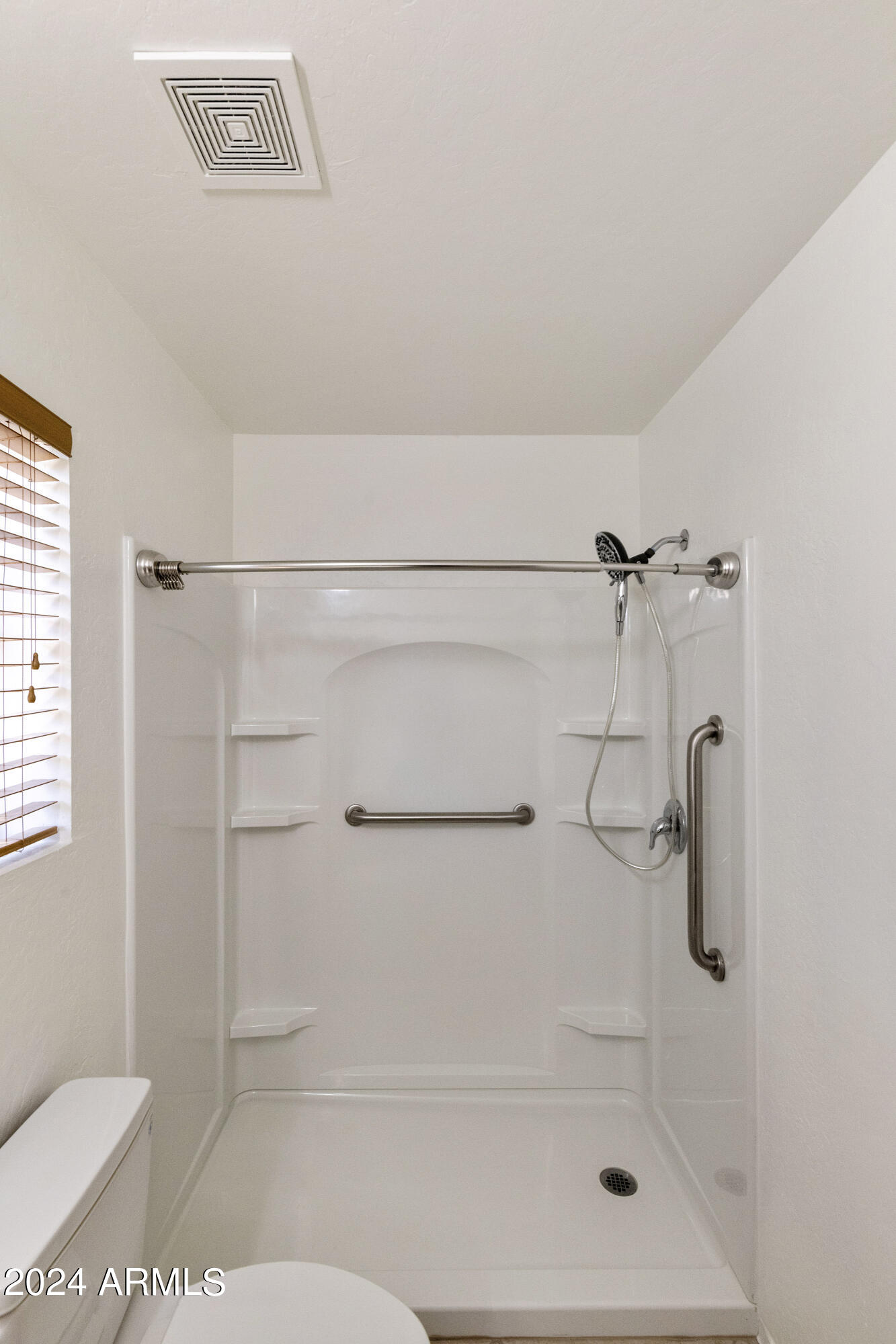 657 E MARIPOSA Place