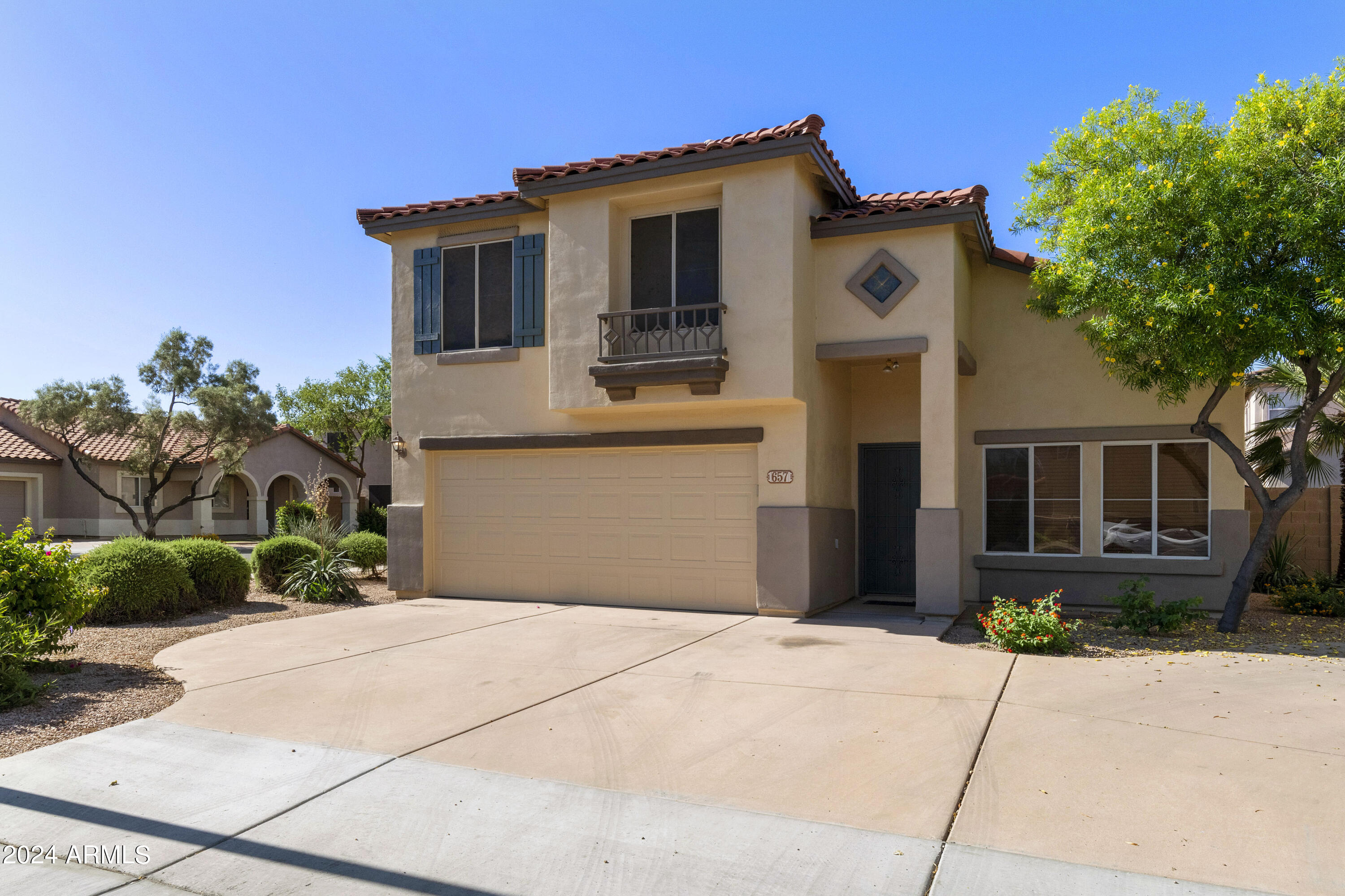 657 E MARIPOSA Place