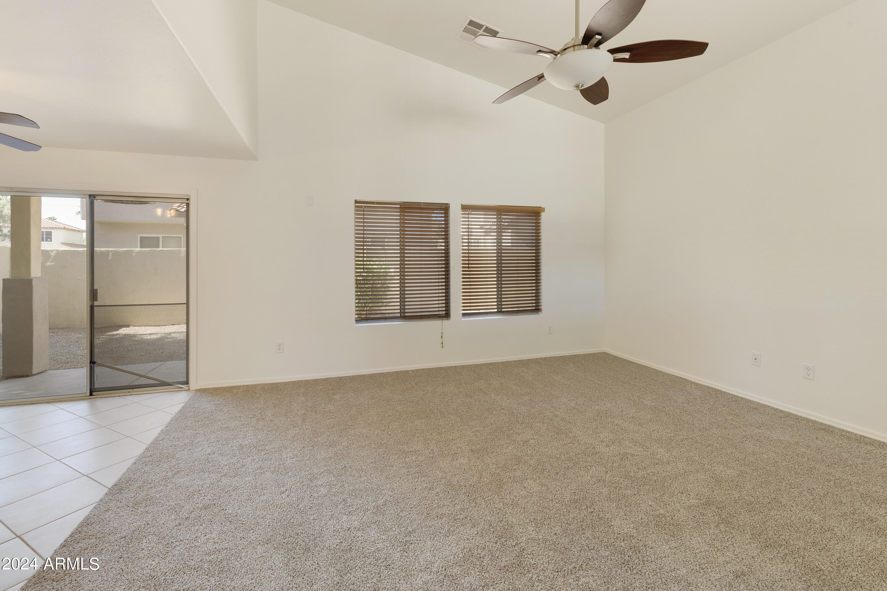 657 E MARIPOSA Place