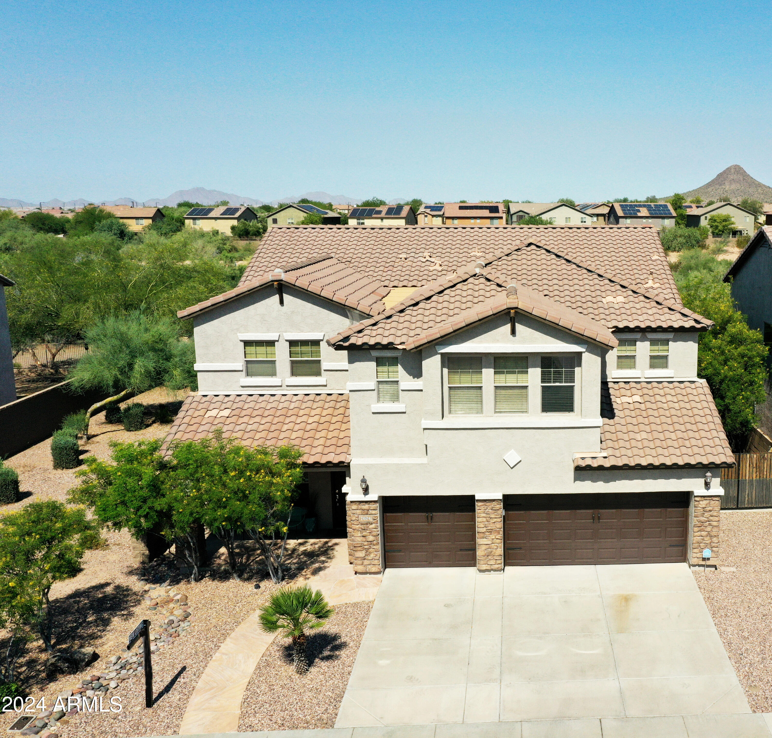 2604 N PRESIDENTIAL Drive