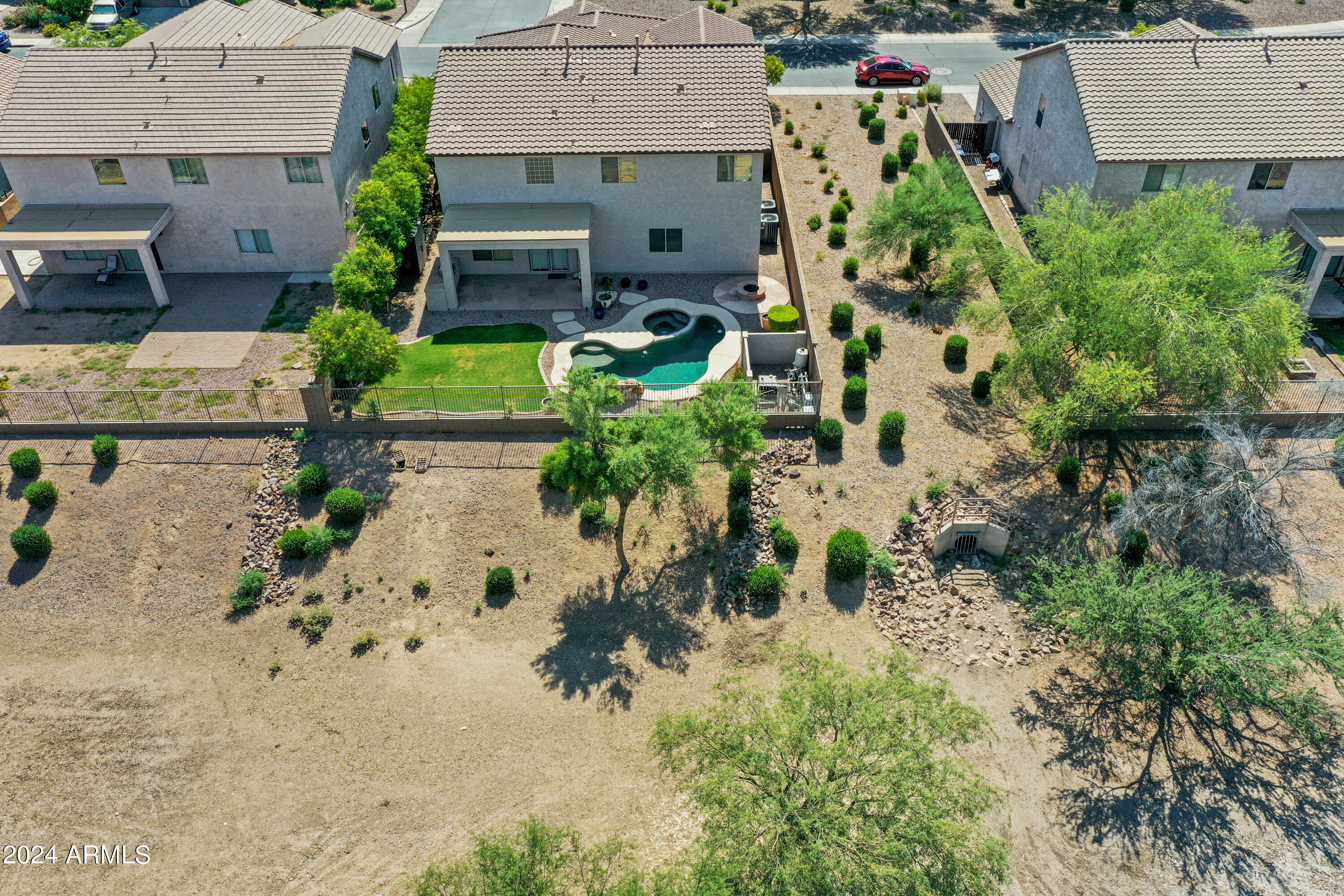 2604 N PRESIDENTIAL Drive