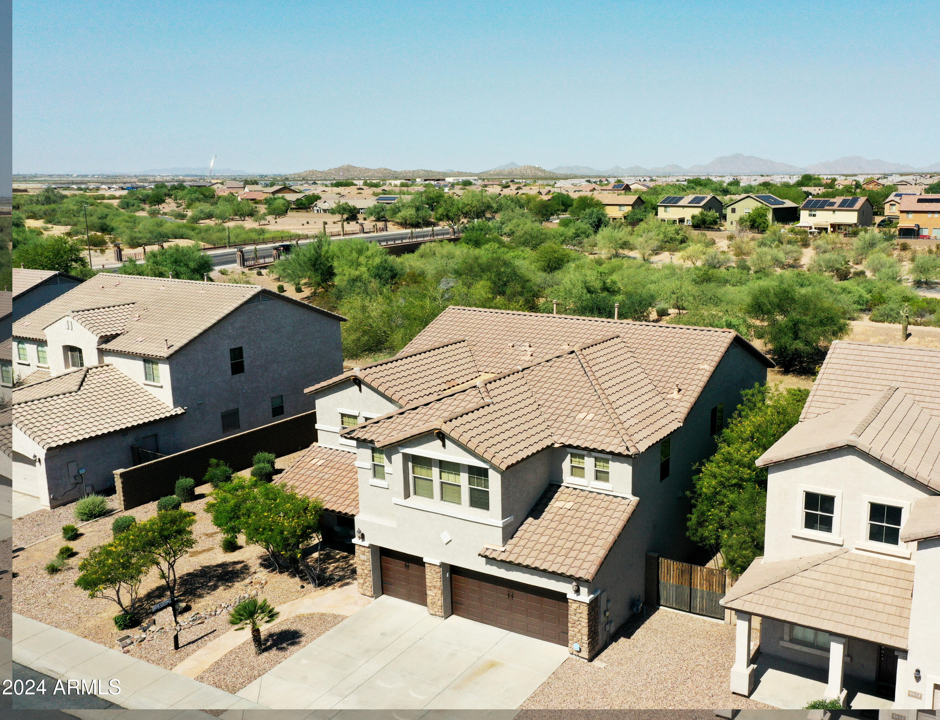 2604 N PRESIDENTIAL Drive