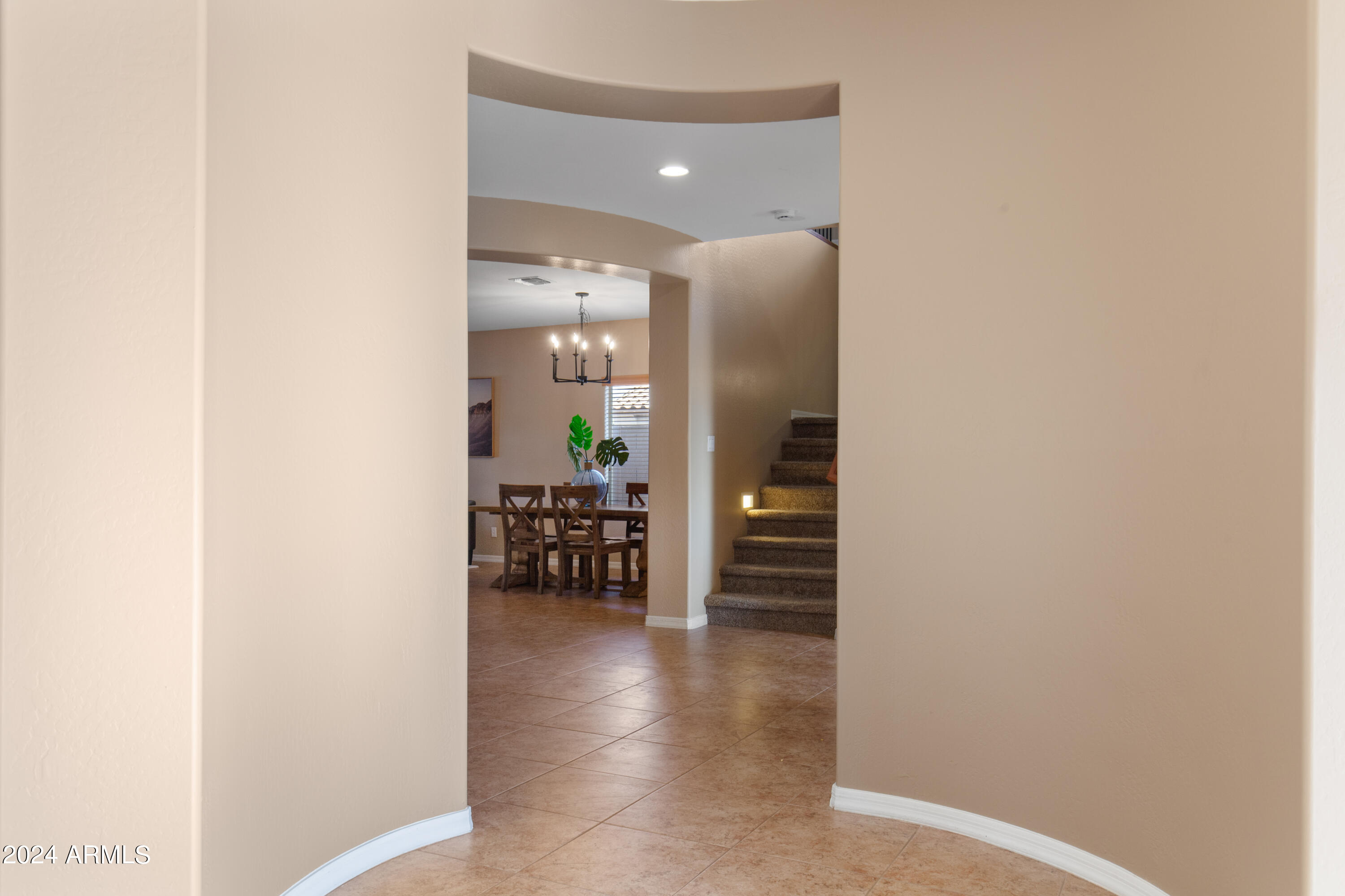 2604 N PRESIDENTIAL Drive