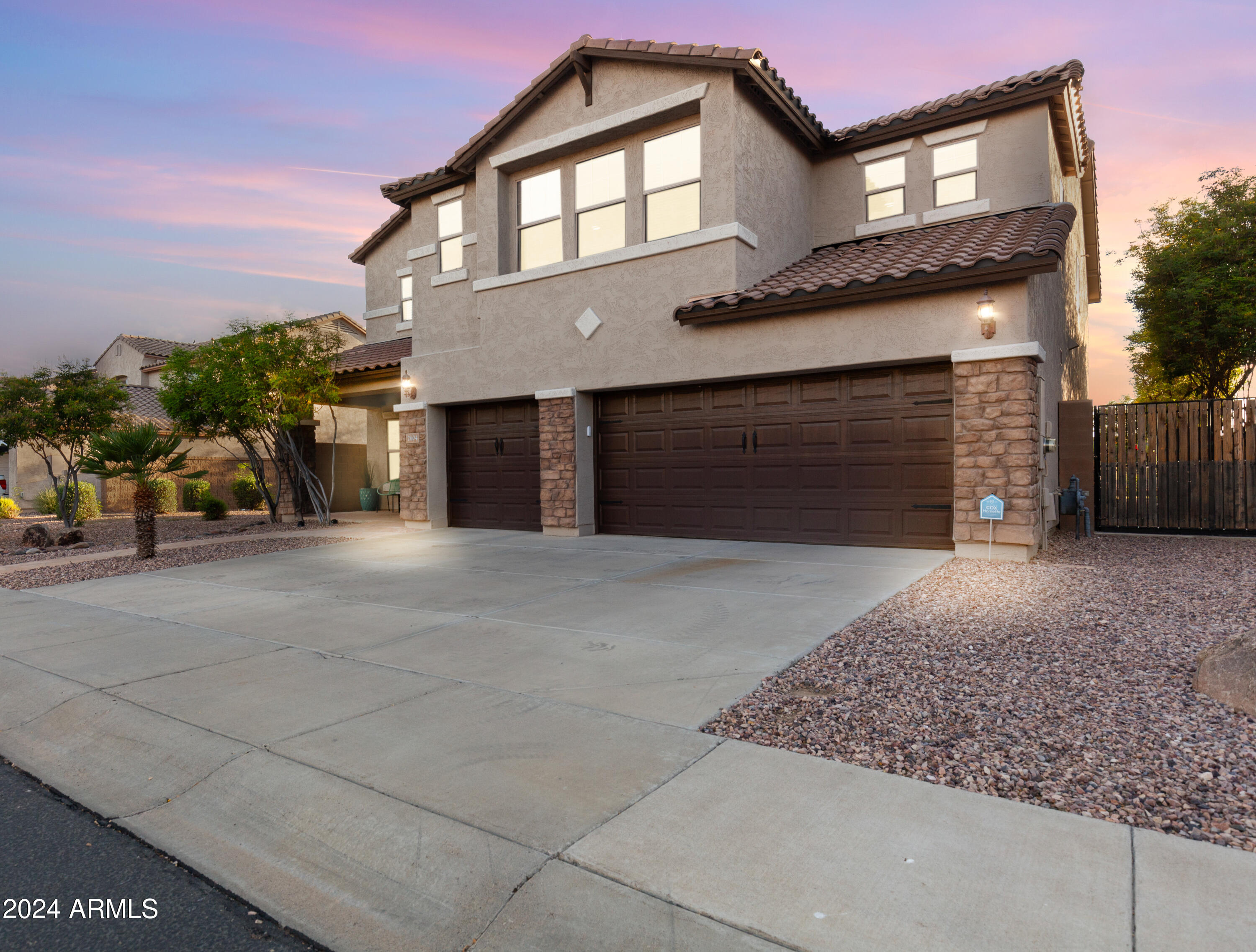 2604 N PRESIDENTIAL Drive