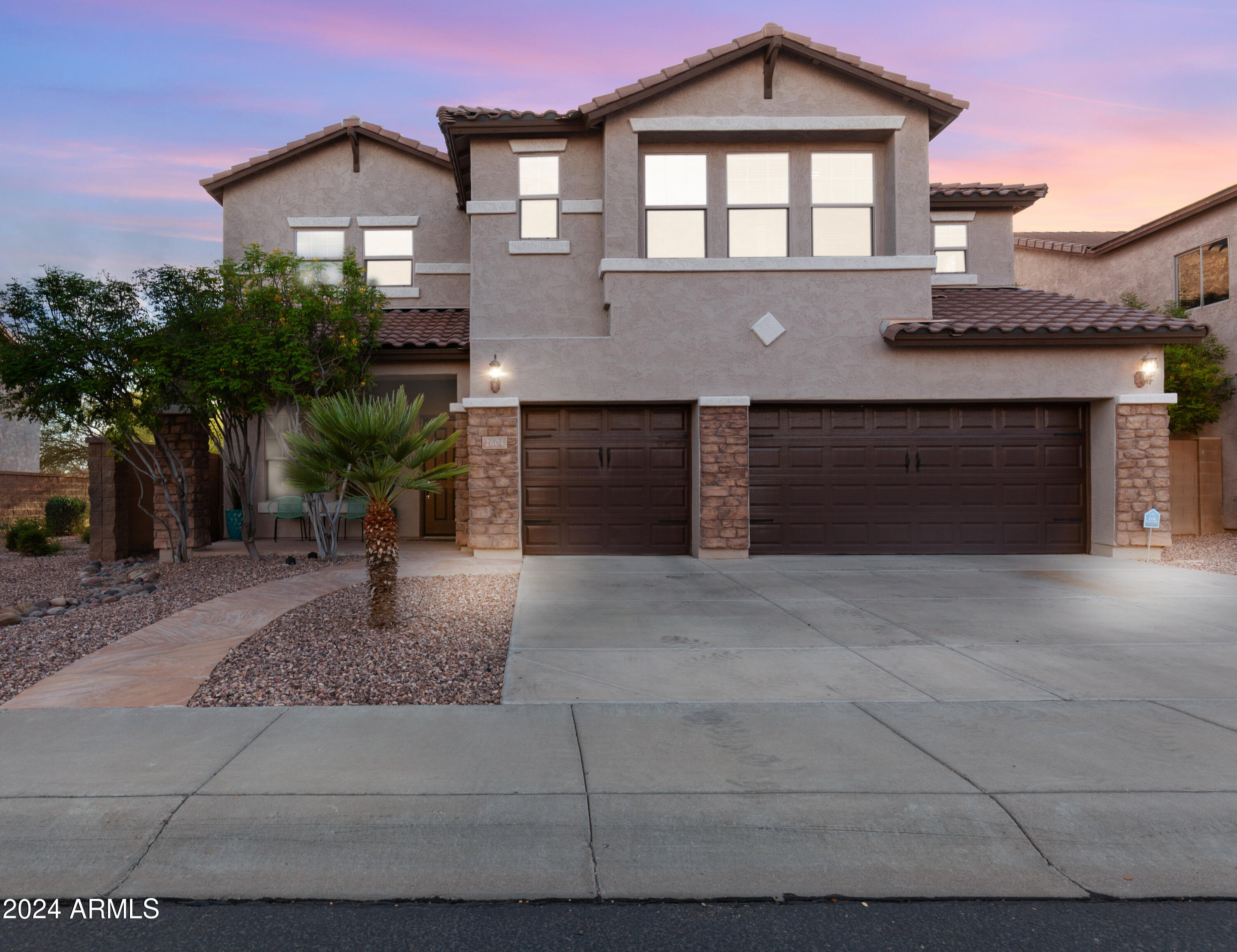 2604 N PRESIDENTIAL Drive