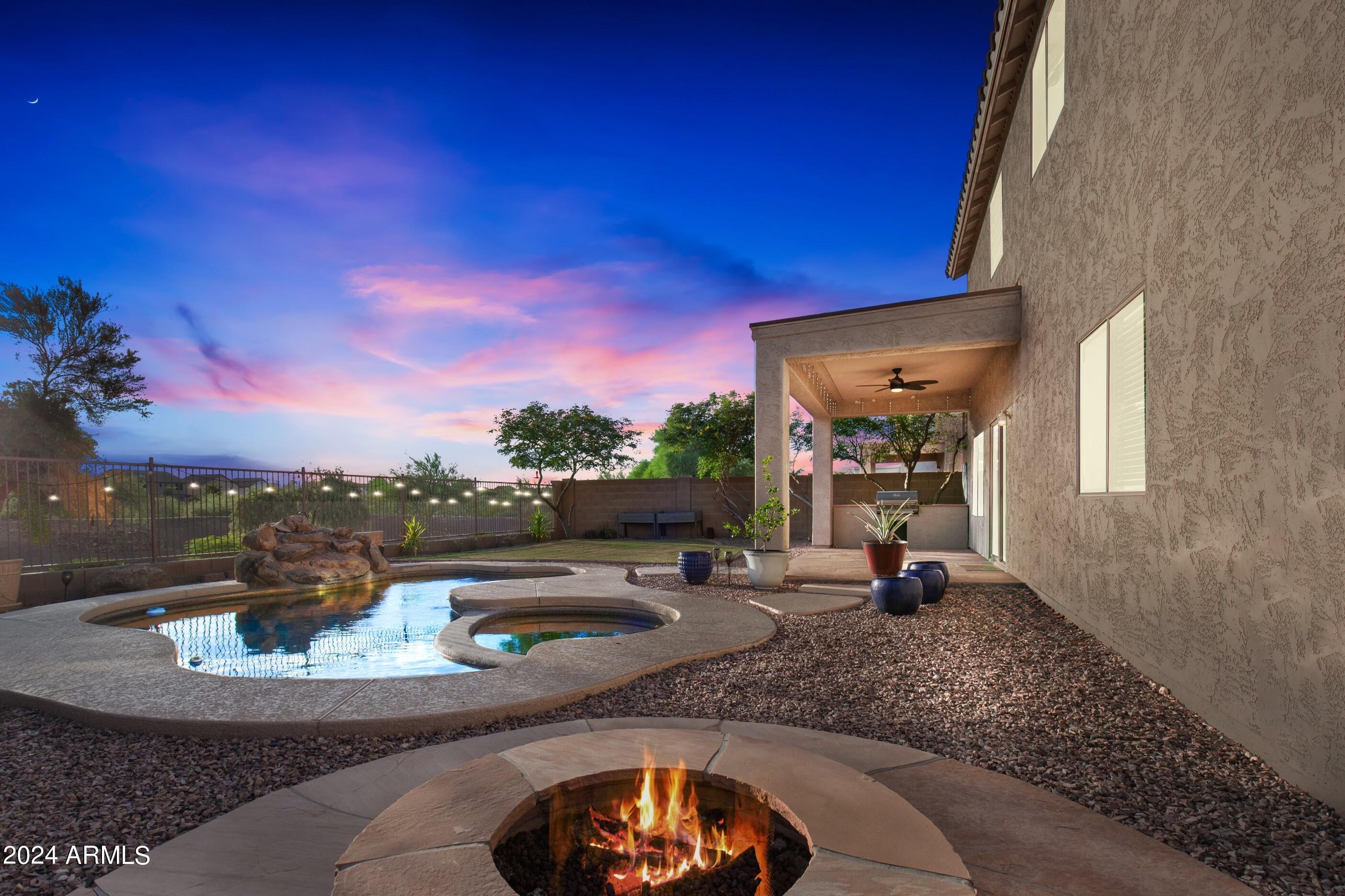 2604 N PRESIDENTIAL Drive