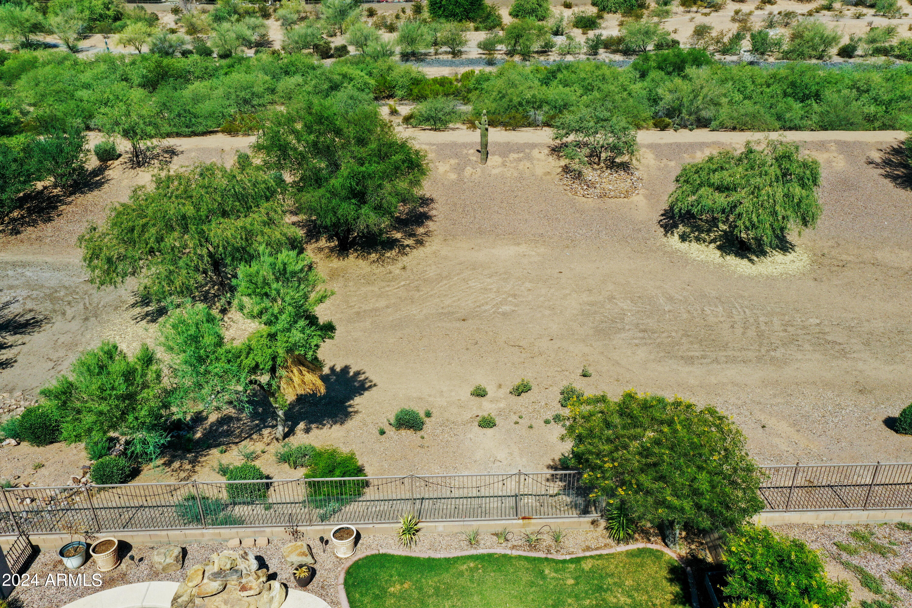 2604 N PRESIDENTIAL Drive