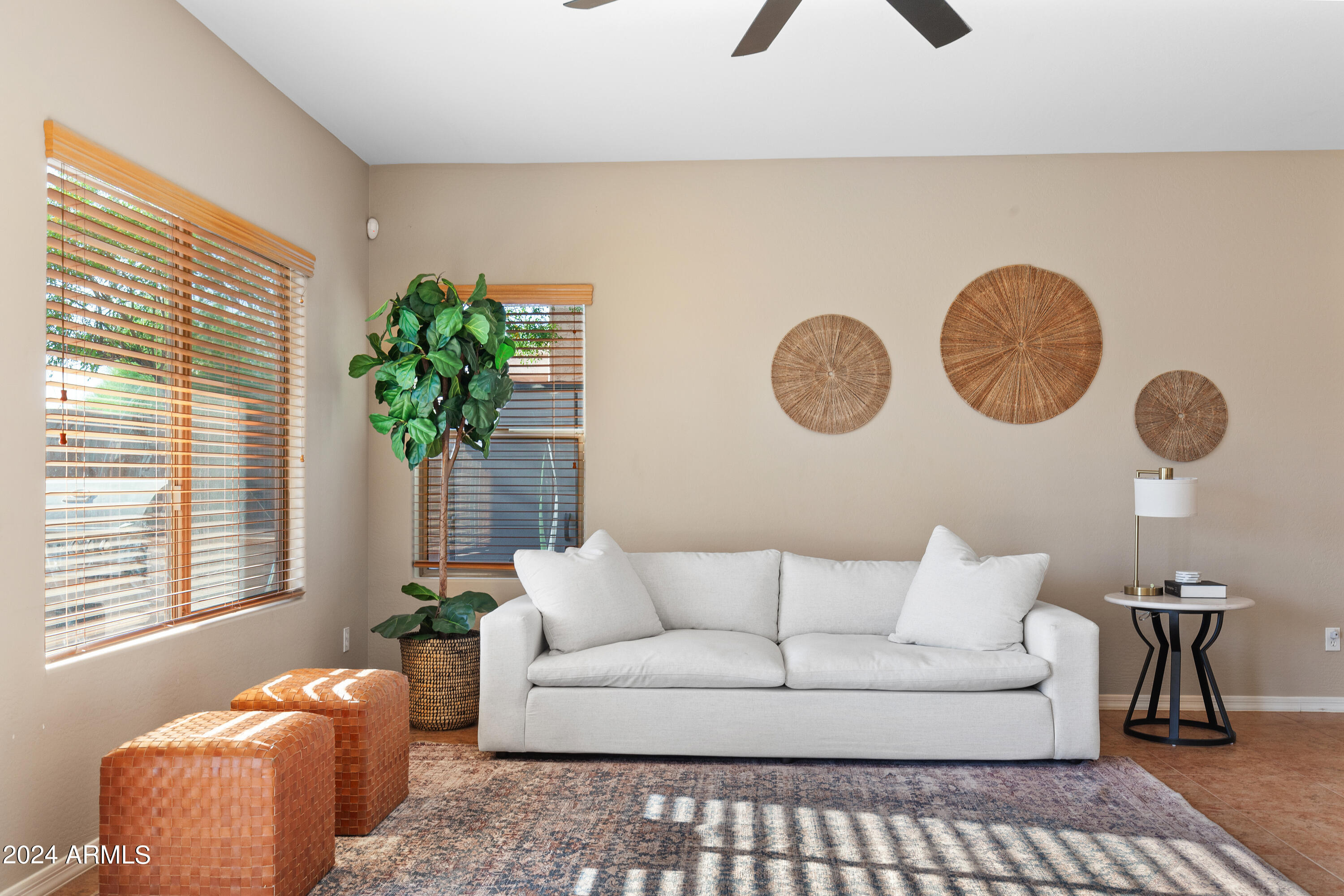 2604 N PRESIDENTIAL Drive