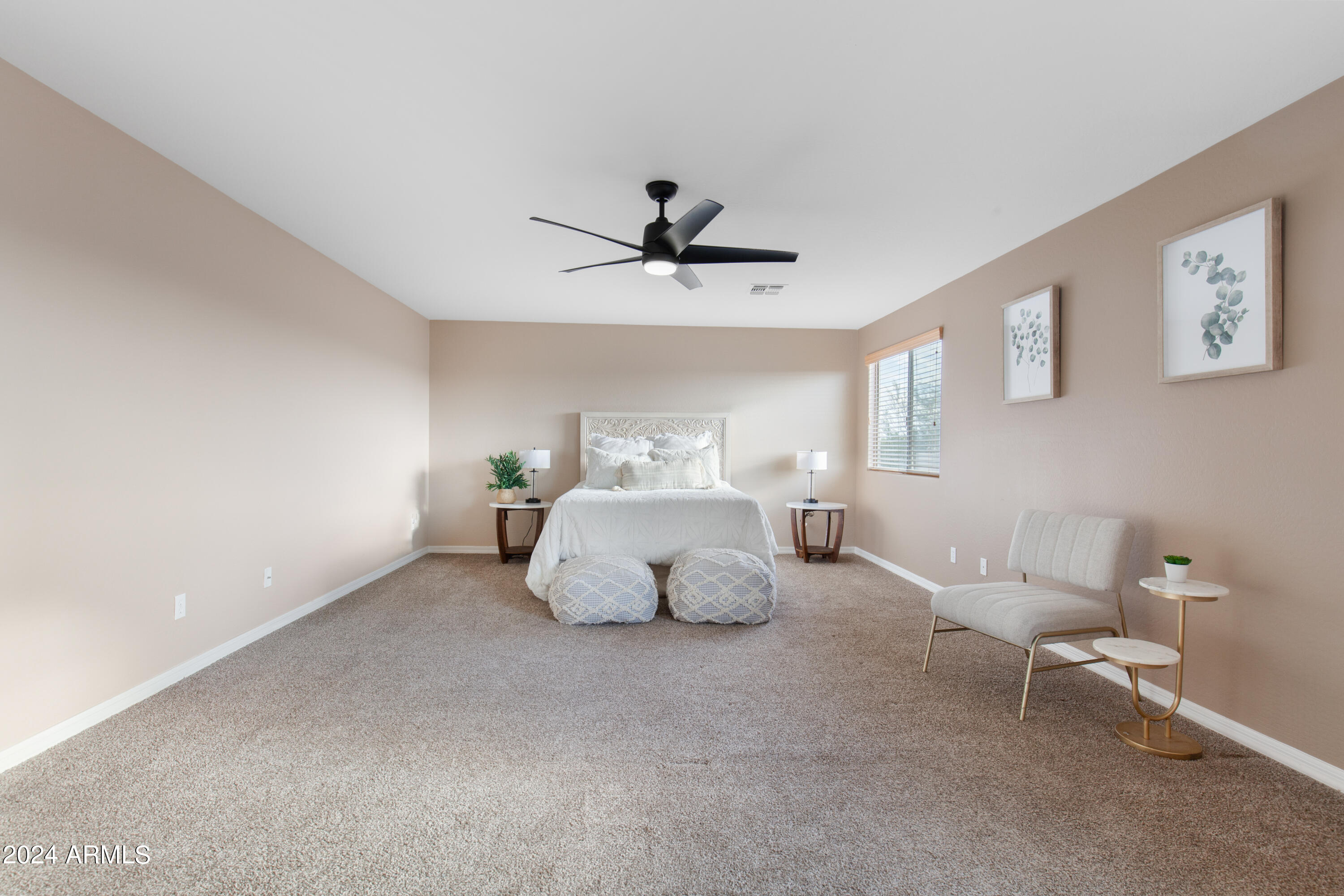 2604 N PRESIDENTIAL Drive