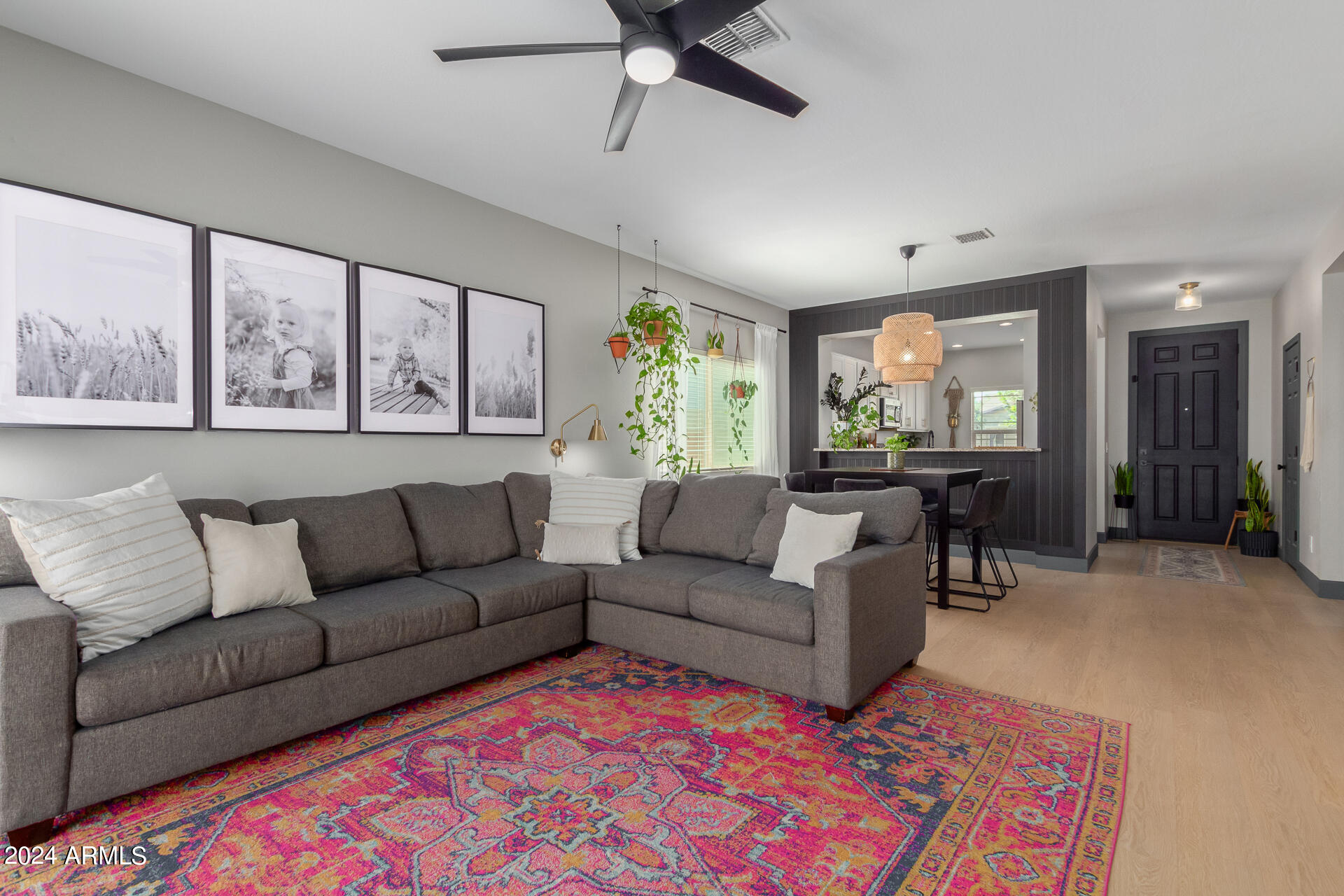 1386 W SPINE TREE Avenue