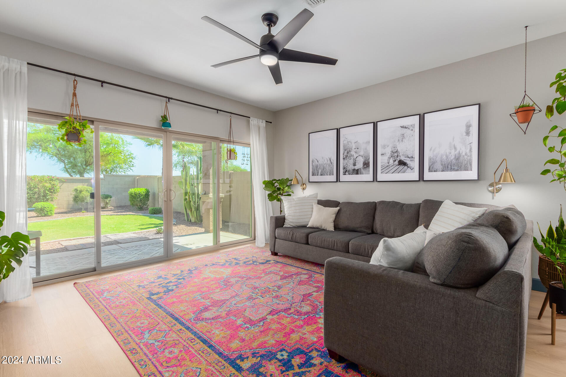 1386 W SPINE TREE Avenue