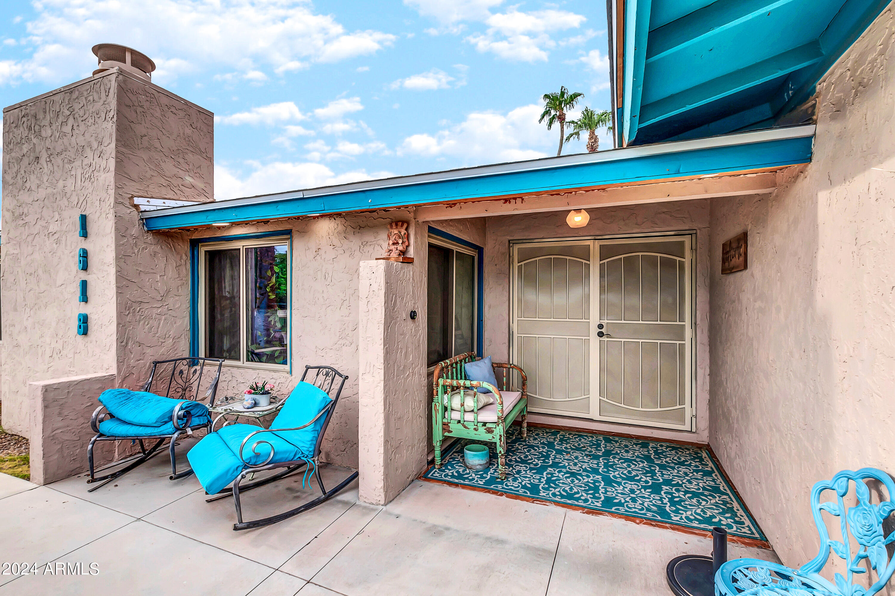 1618 E GREENWAY Street