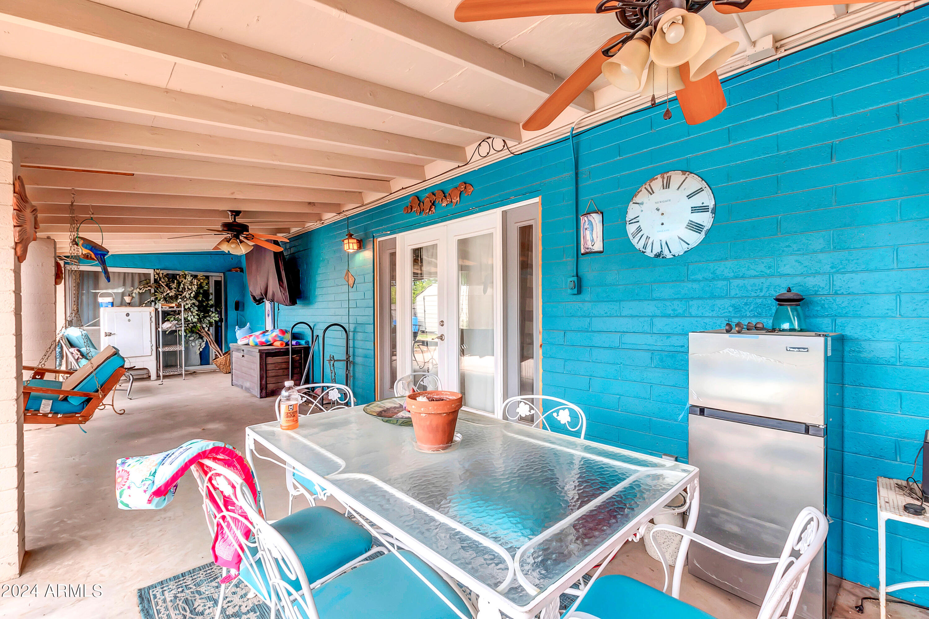 1618 E GREENWAY Street