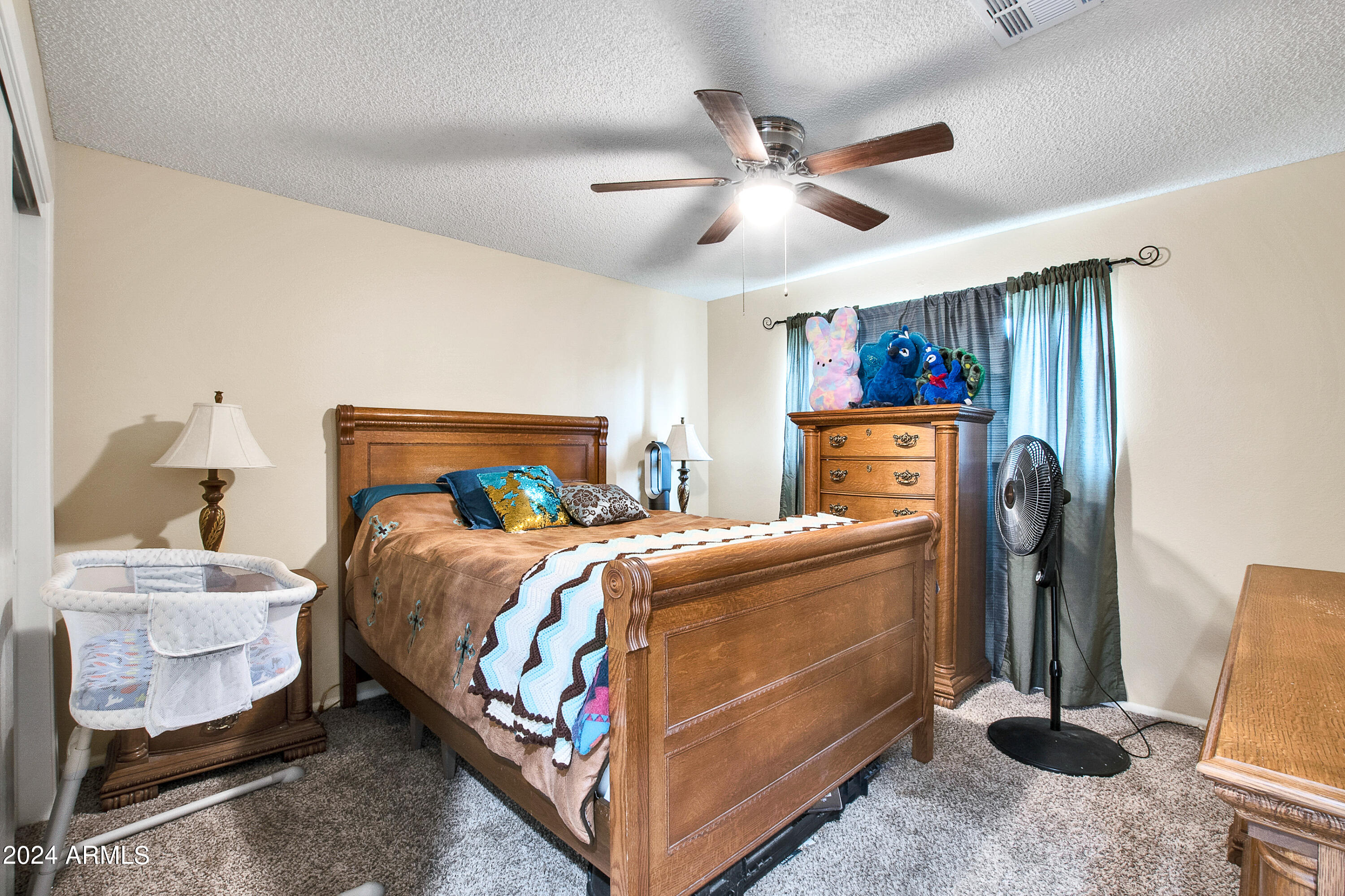 1618 E GREENWAY Street