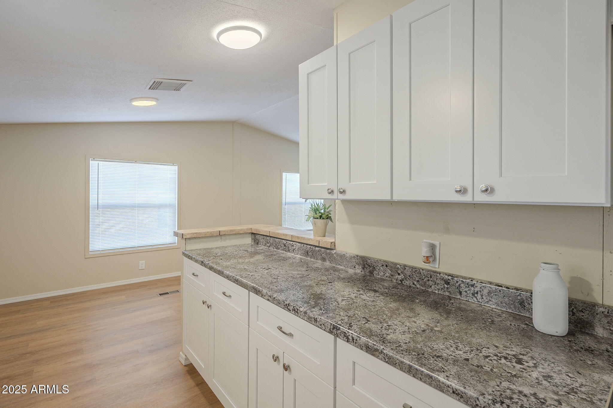 549 E McKellips Road, 44