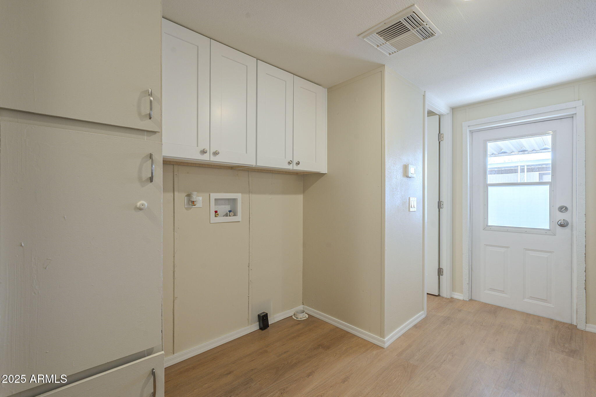 549 E McKellips Road, 44