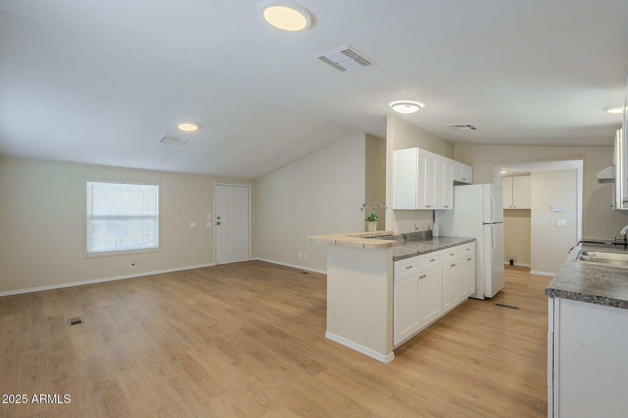 549 E McKellips Road, 44