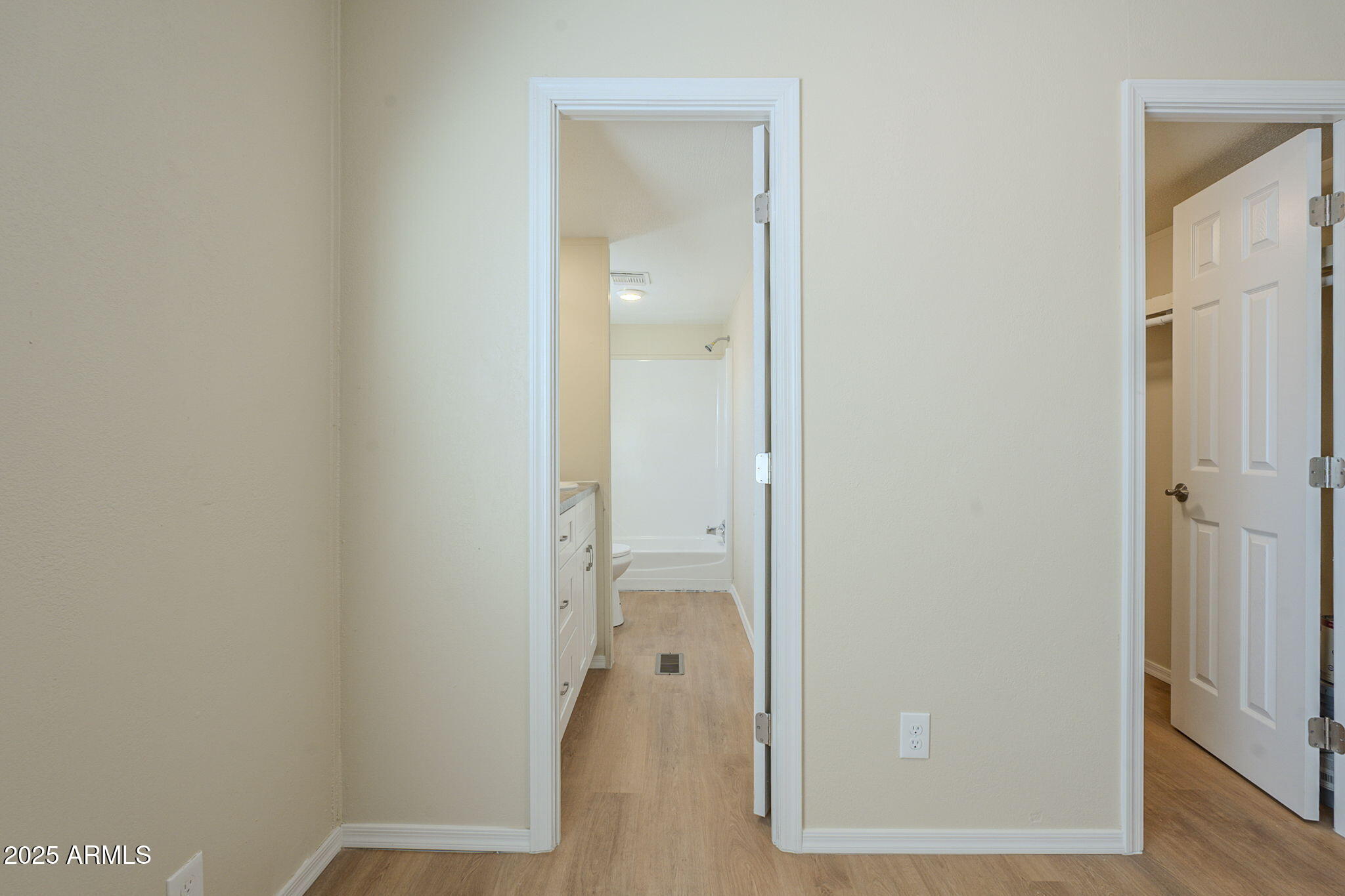 549 E McKellips Road, 44