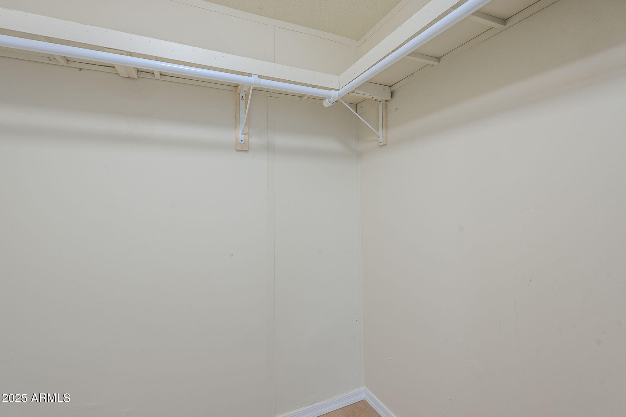 549 E McKellips Road, 44