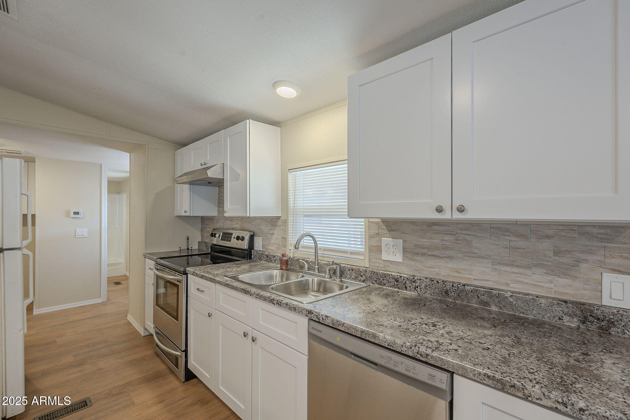 549 E McKellips Road, 44